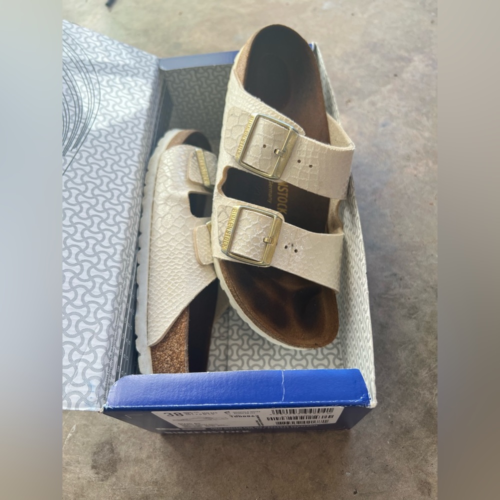 Size 7 Birkenstock, footbed is a little dirty